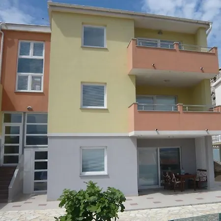 Family Pupic Apartment *