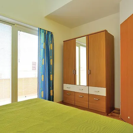 Apartment Family Pupic