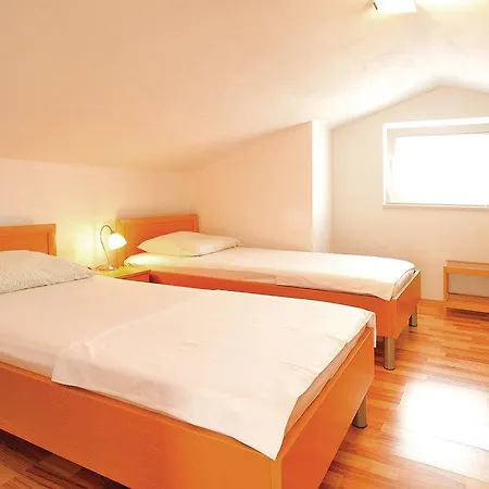 Apartment Family Pupic *